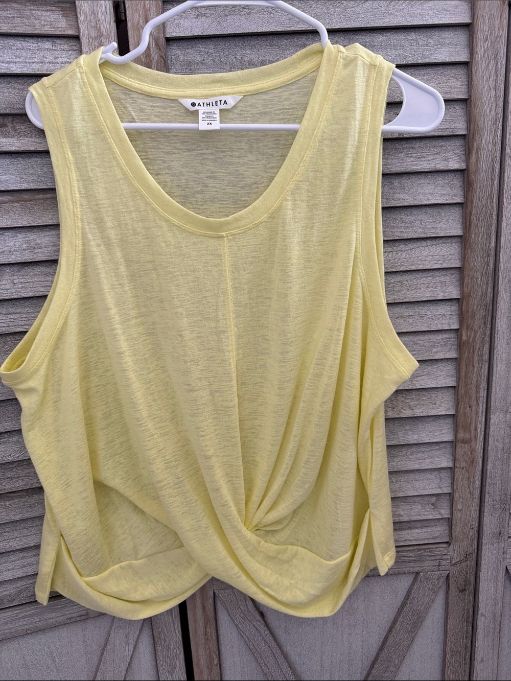 Athleta women’s Yellow Twist-Front Sleeveless Tank size 2X